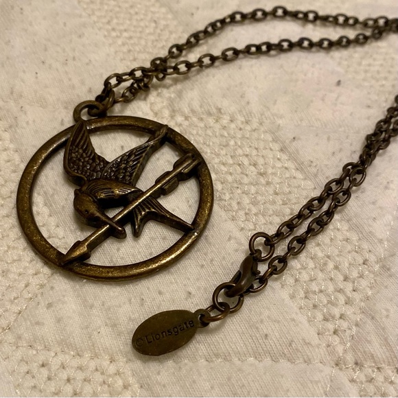 Hunger Games Mockingjay Pin Necklace - Picture 4 of 5